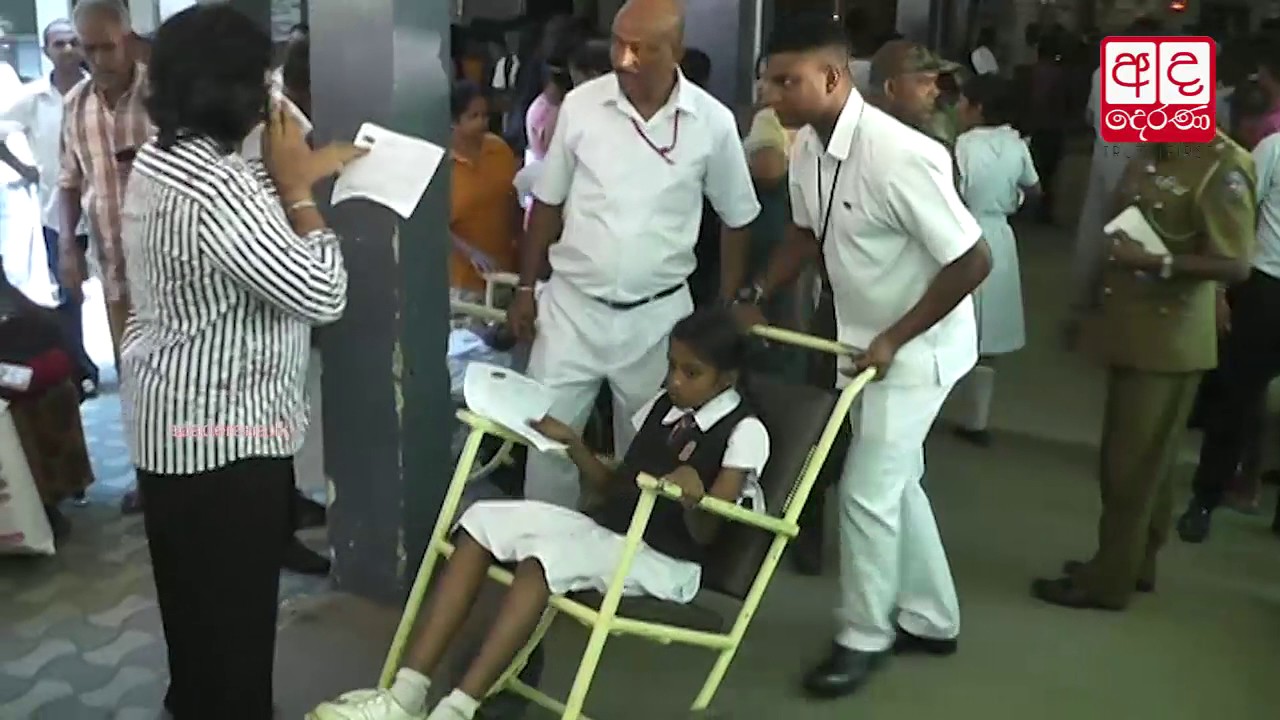 ඉස්කෝලේ වහල කැඩී සිසුන් රෝහලේ
