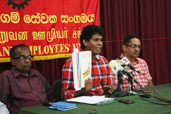 රනිල් – මෛත‍්‍රී ආණ්ඩුව රාජ්‍ය වැවිලි සමාගමත් විකිණීමට සැරසේ