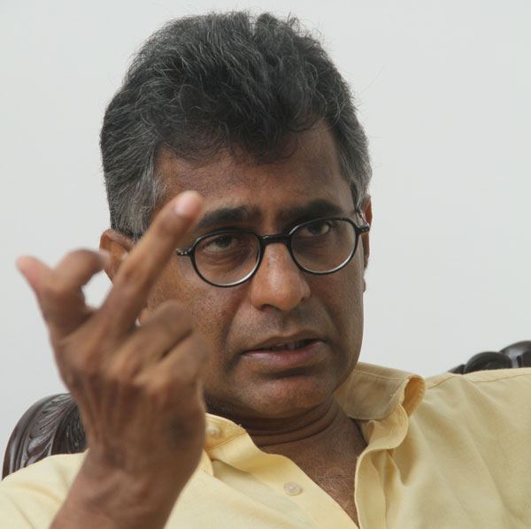 අධිකරණය අපක්ෂපාතී නැහැ – යුක්තිය ඉටුවෙන්නේ නැහැ – චම්පික රණවක