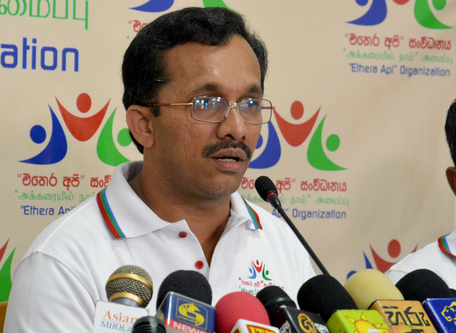 වහල් සේවය සඳහා මැදපෙරදිගට කාන්තාවන් යැවීම නැවැත්විය යුතුයි – එතෙර අපි