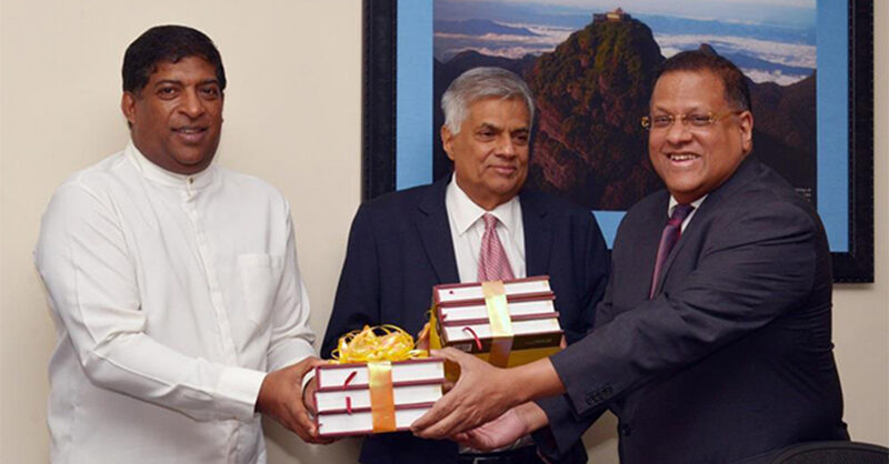 විහිළු සැපයීම අවශ්ය නැහැ… රංගෙ බණ්ඩාරගේ ප්රකාශයට රවී කරුණානායක ප්රතිචාර දක්වයි…