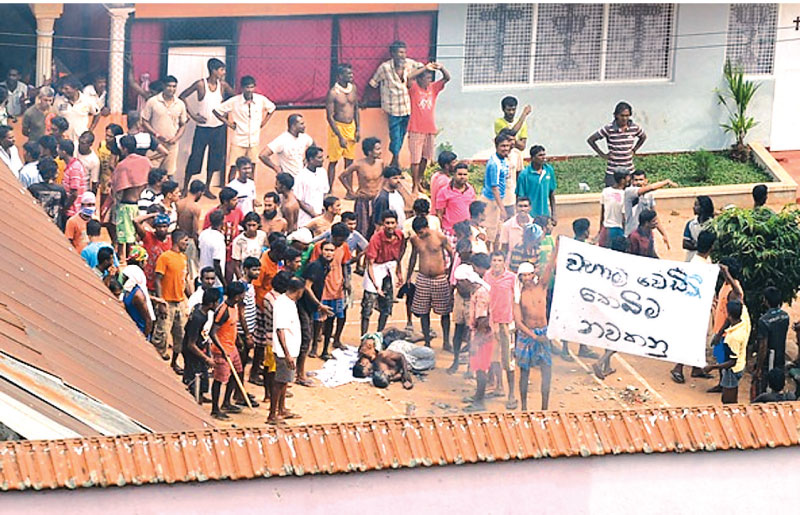 බන්ධනාගාරයේ වෙඩිතැබීමට සම්බන්ධ ප්රබලයෙක් රට පැනලා ?