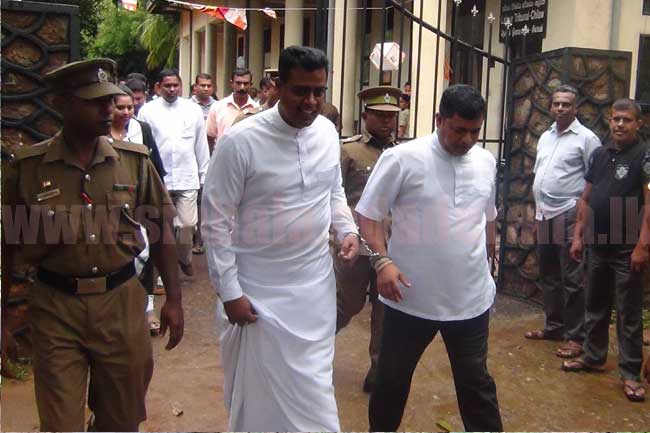 මන්ත්රී අයිය මලෝගේ ඇප කරුවන්ගේ වත්කම් සහතික අධිකරණට ඉල්ලයි