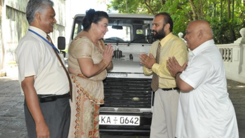 ශිරන්ති රාජපක්ෂගේ ඩිෆෙන්ඩරය ගැන අධිකරණය රස පරික්ෂකගෙන් වාර්තාවක් ඉල්ලයි