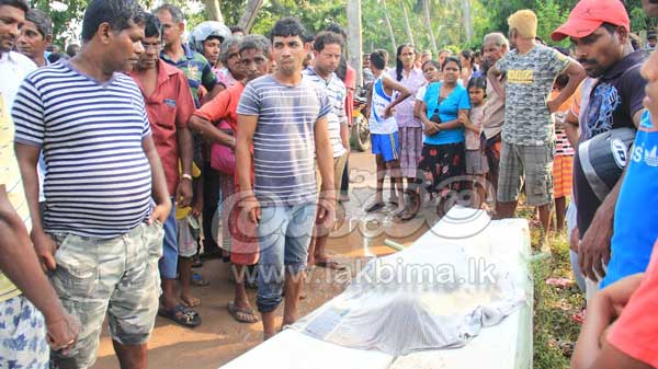නෙළුම් මල් කැඩීමට ගොස් දියේ ගිලී මරුට