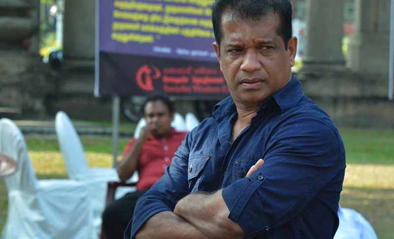 හිටපු ගමන් ෆෝන් එකෙන් එන්ටර් ද ඩ්‍රැගන් බලනවා – කේ.ඩී. ලාල්කාන්ත