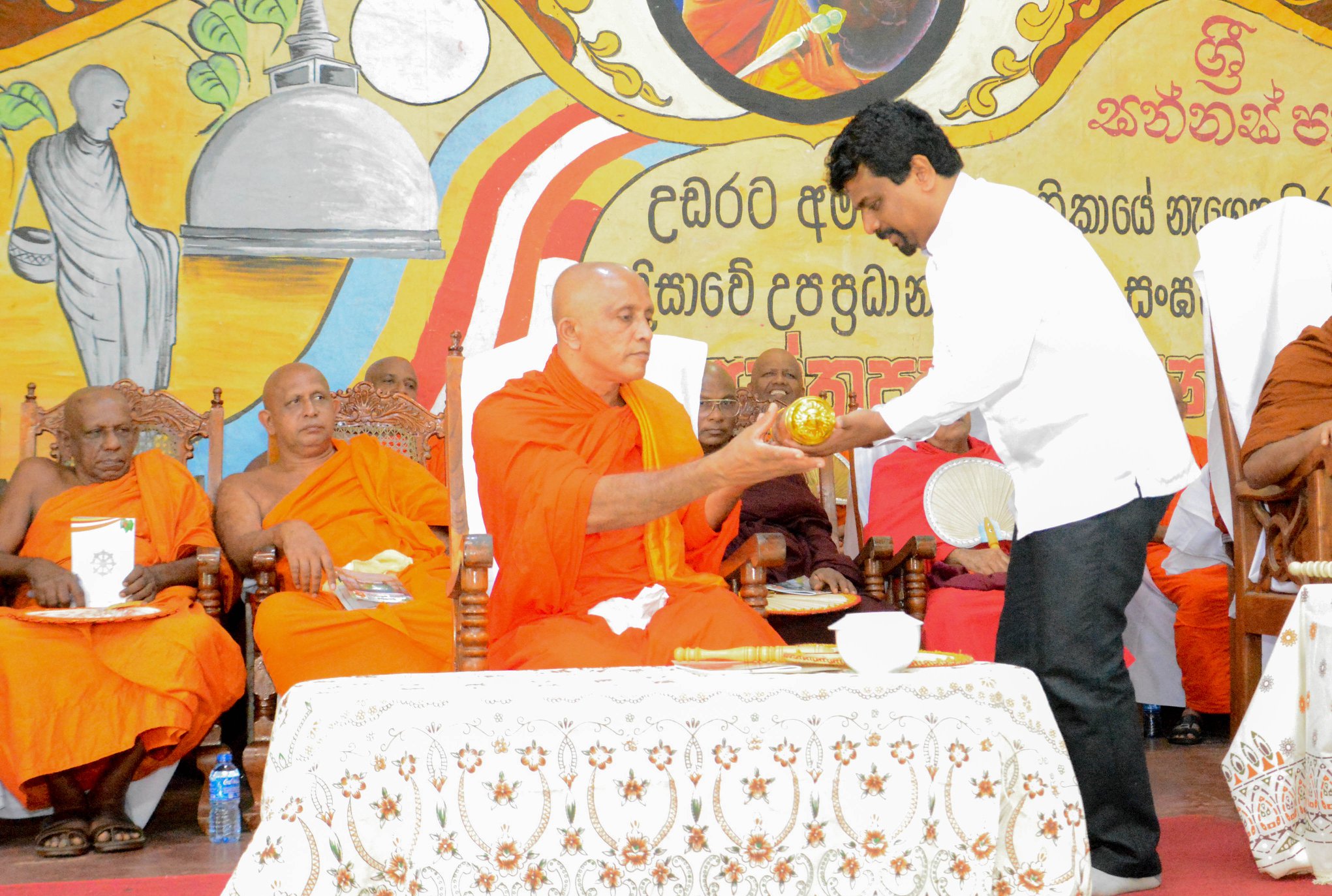 සිරිදිගනේ සිරි තිලකසිරි නාහිමියෝ අක්ත පත්ර ලබති