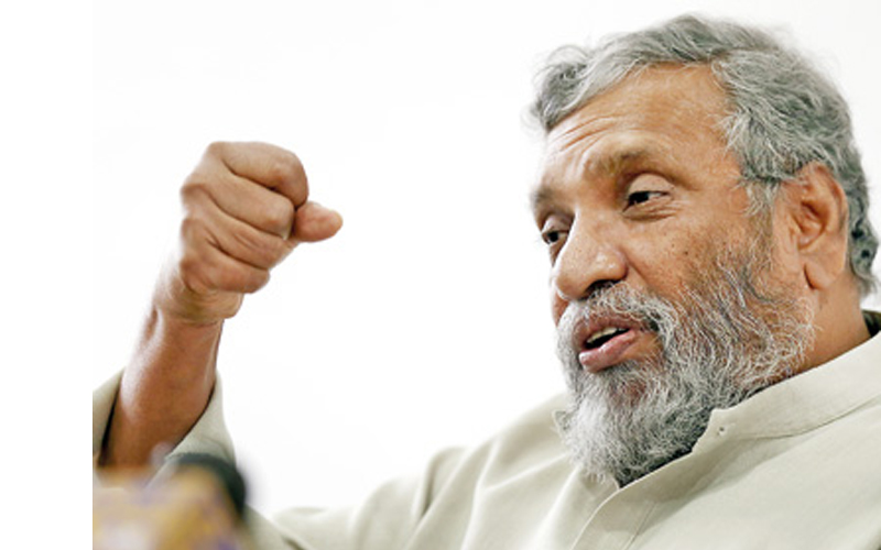 කුඩු වෙන්නම ගහන්න ඕනෑ – රංගේට හිටපු මැකො උගන්වයි