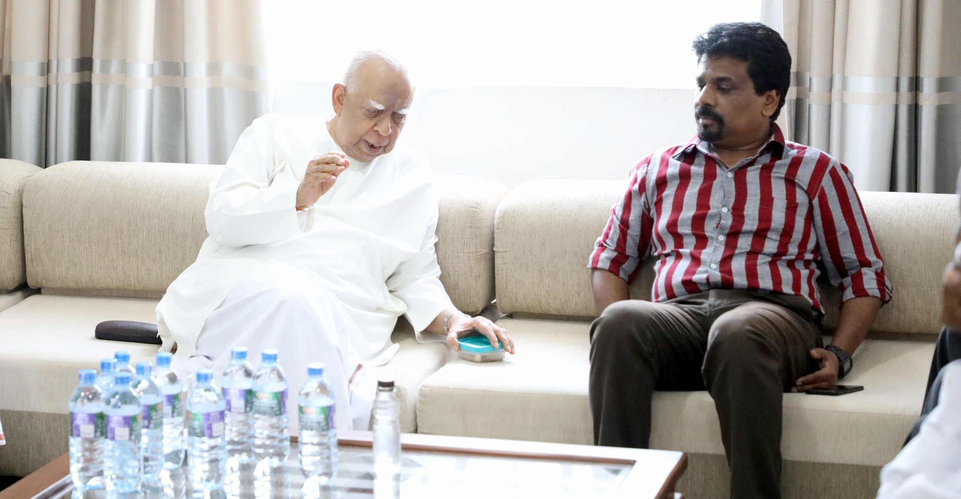 ජ.වි.පෙ සහ ටී.එන්.ඒ එකට වැඩකිරිමේ පොදු එකඟතාවයකට පැමිණෙයි