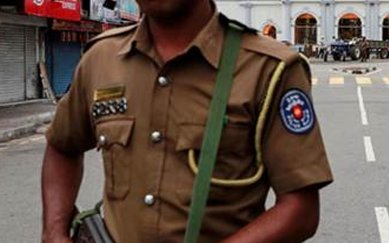 කොරෝනා තත්වය පුත්තලම දිස්ත්රික්කයට හා කොච්චිකඩේ පොලිස් බල ප්රදේශයට ඇඳිරි නීතිය පනවයි