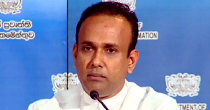 ඉන්ධන මිලෙහි වෙනසක් වන බව සම කැබිනට් ප්‍රකාශක කියයි
