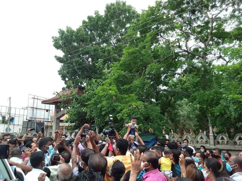 මහින්ද රාජපක්ෂ මැතිවරණ නීතිය උල්ලංඝණය කරයි…
