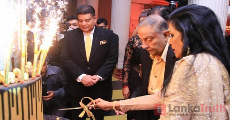කිංග්ස්බරියෙන් අලුත් පොකුරක්? ශවේන්ද්‍රත් ඉඳලා