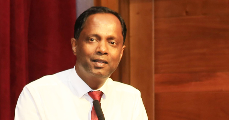 විදුලි ඉන්ජිනේරුවරු අකුරට වැඩ කිරීම අත්හිටුවයි