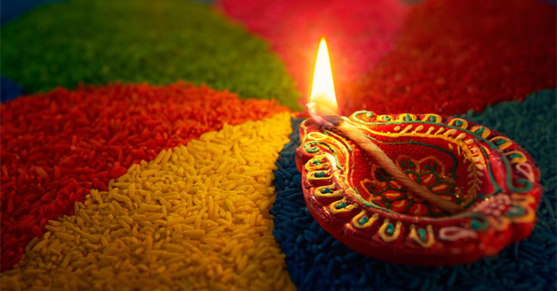 අයහපත පරදා යහපත උදාවන දීපාවලි දිනයයි අදයි