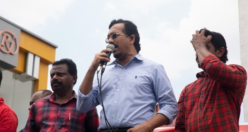 තව තක්කඩියකුට ඔටුනු පලඳින්න ඉඩ තියන්න එපා