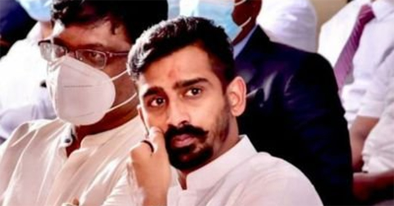 කුකුළාගේ තටු ගැලවෙයි