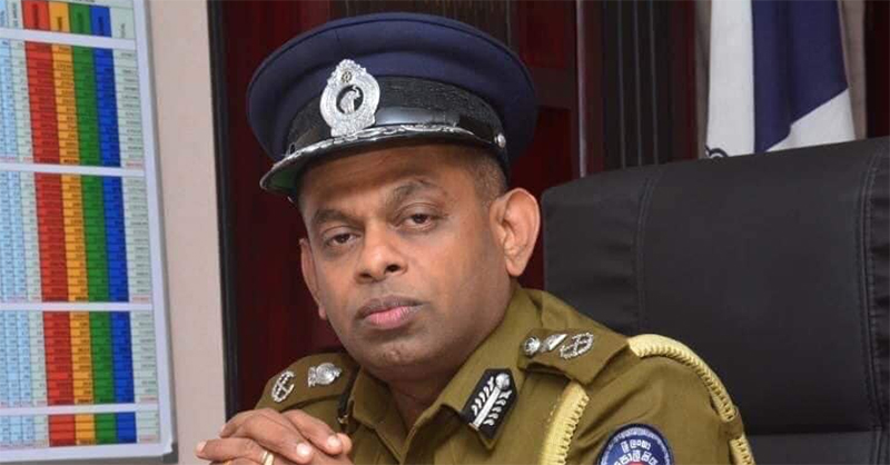 දේශබන්දු තෙන්නකෝන් පොලිස්පති ධුරයෙන් ඉවත් කිරීමේ යෝජනාව සම්මතයි