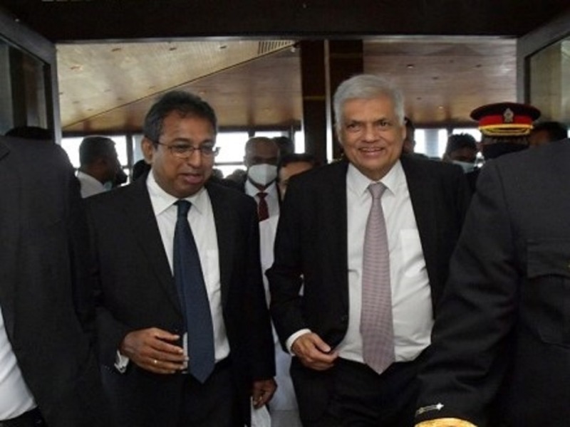 රනිල්ගේ මුදල් ඇමතිට ජේආර් වැහිලා