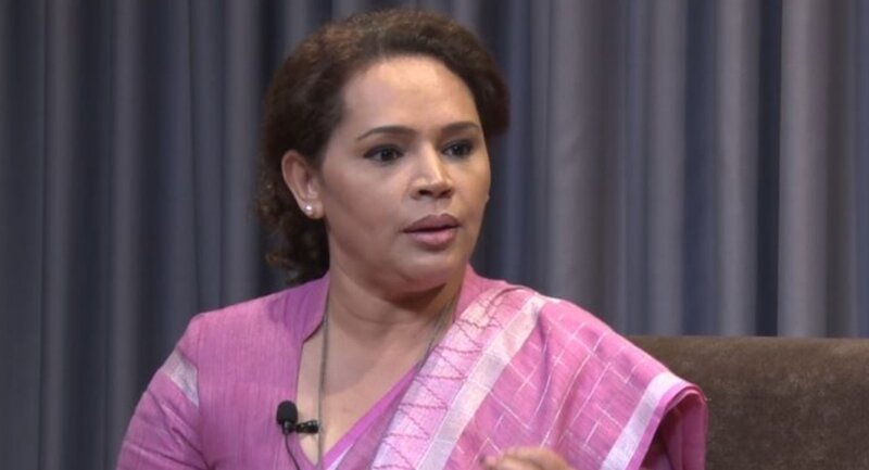 ලෝක සුරූපිනියන් 80කට විසි කරන්න ඩයනාට ඩොලර්  කොහෙන්ද?