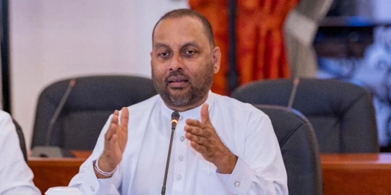 අමරවීර රනිල් සමඟ ඇදගෙන නා ගනී