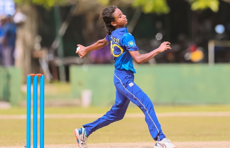 මොනරාගල පුංචි කෙල්ල එංගලන්තය පරදවයි