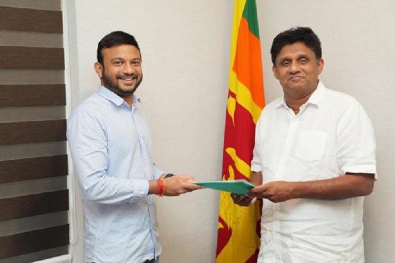 අවුරුදු නැකතට වැඩ අල්ලන්න සූදානම් – සජිත්ගේ තරුණ පළුවක් ගැලවෙයි!