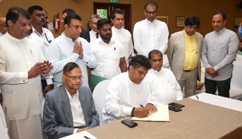මාලිමාවට මඩ ගහන්න සජිත්ගෙන් ටයි කෝට් කල්ලියක්
