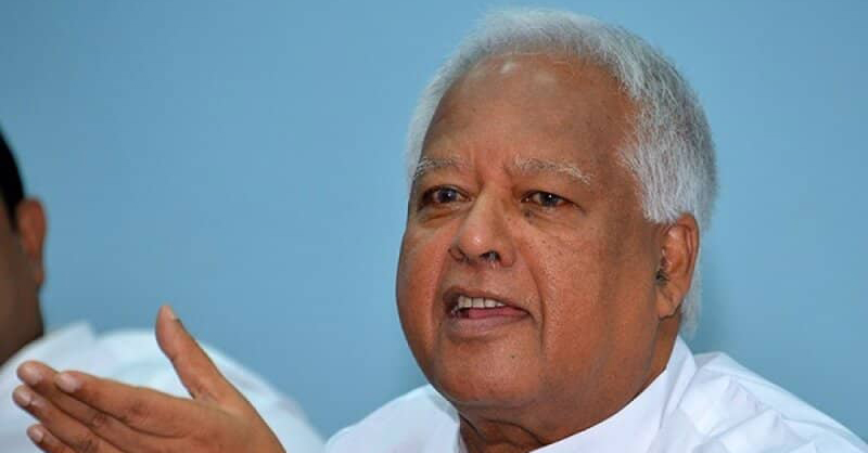 ප්‍රබල දේශපාලන ආචාර්යවරයෙක් තම බලය පෙන්වයි