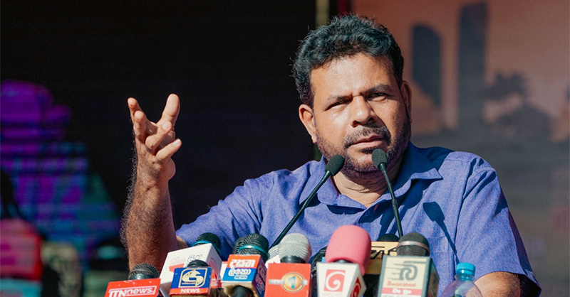 වී විකුණාගන්න බෑ කියලා මෙවර ගොවීන් පාරට බැස්සෙ නෑ – නාමල් කරුණාරත්න
