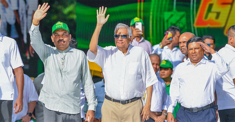 රනිල් වෙනුවෙන් වජිර රට ගිනි තියයි..!