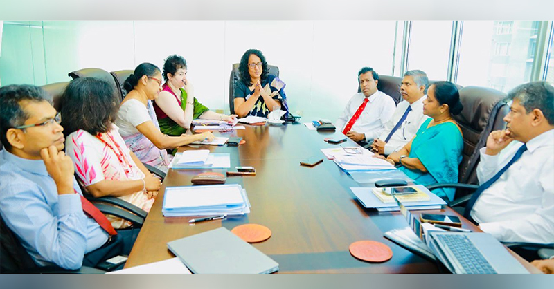 අගමැති සහ විද්‍යා හා තාක්ෂණ අමාත්‍යාංශයේ ජ්‍යෙෂ්ඨ නිලධාරීන් අතර හමුවක්