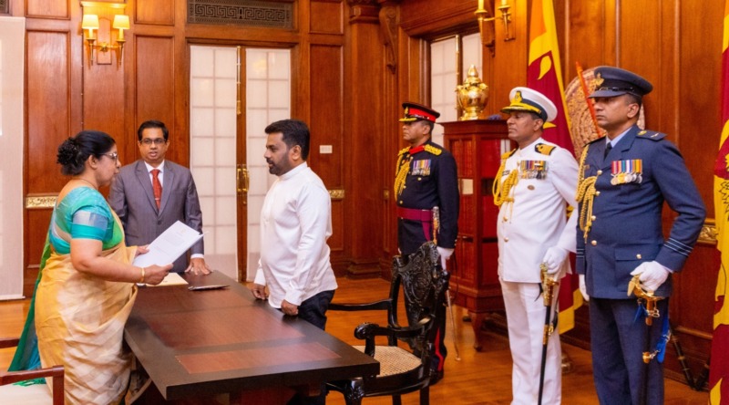 මුර්දු ප්‍රනාන්දු නව අගවිනිසුරු ලෙස දිවුරුම් දෙයි