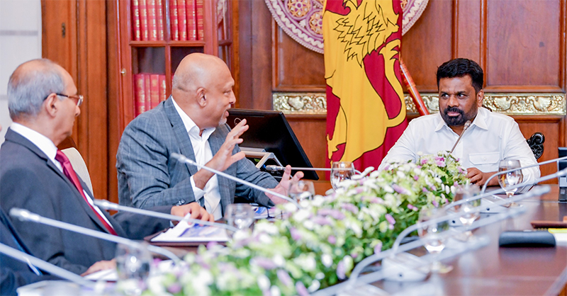 ජනපති සහ ශ්රී ලංකන් ගුවන් සමාගමේ ඉහළ නිලධාරීන් අතර හමුවක්