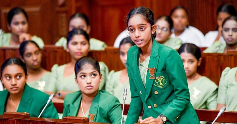 අභියෝග හමුවේ නොසැලෙන පරපුරක් පාසල් තුළින් ගොඩනැගිය යුතුය – චන්දන සූරියබණ්ඩාර