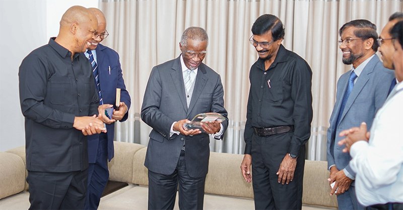 දකුණු අප්‍රිකානු ජනරජයේ හිටපු ජනපති සහ ජාතික ජන බලවේගයේ නායකයින් අතර හමුවක්…
