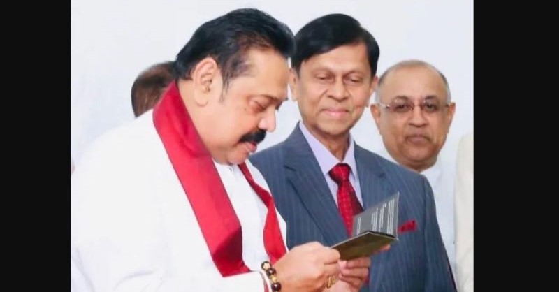 පෝලිම් පිටුපස ඩොලර් මිලියන 7500ක කොල්ලයක්