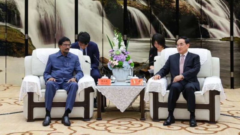 එහෙන් ජර්මනිය – මෙහෙන් චීනය!