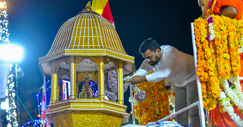 ඓතිහාසික උරුමයන් මත අක්මුල් විහිදාගත් ජාතියක් ලෙස ගොඩනැගෙමු – ජනපති