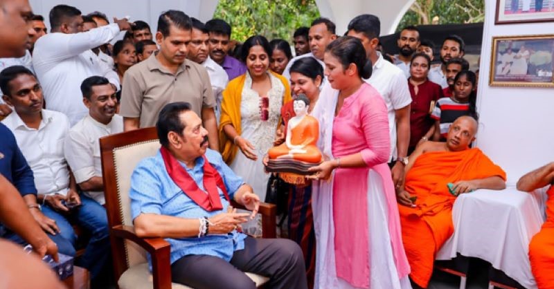 රාජපක්ෂලාගේ දේශපාලනය පොළොවට පස් වෙයි – දේශපාලන විශ්ලේෂකයෙකු කරුණු සහිතව හෙළි කරයි