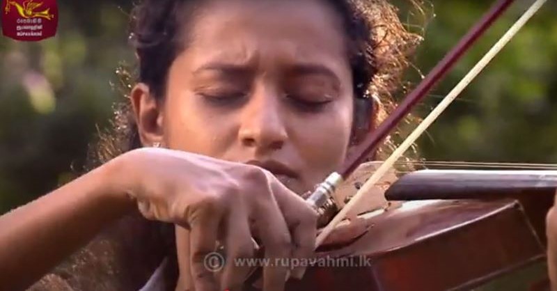 කැඩුණු වයලීනයක් හිමි තරුණිය සහ ජනාධිපති අනුර