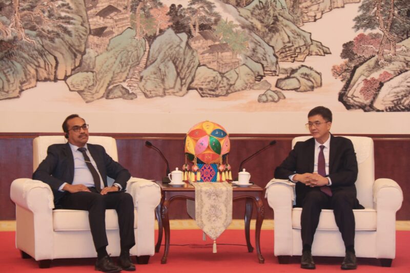 ජවිපෙ ජාතික සංවිධායක සහ චීන කොමියුනිස්ට් පක්ෂයේ Guanxi කමිටුවේ ලේකම් අතර හමුවක්