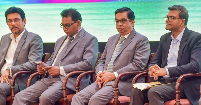 අලුත්ම පිම්මට කඳවුරු බඳී