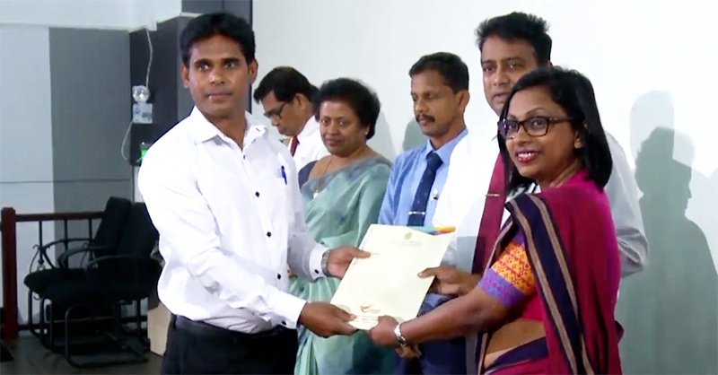 නවක තැපැල් රියදුරුවරුන් 36කට පත්වීම්