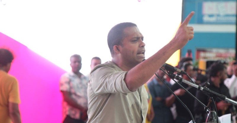 හරීන් දෙවරක් වමාරයි