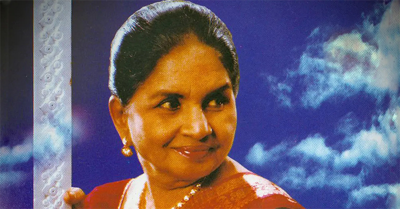 ලතා වල්පොල – බරපතල සමාජ සංස්කෘතික ජීවිතයේ මැදිහත්කාරියක්…