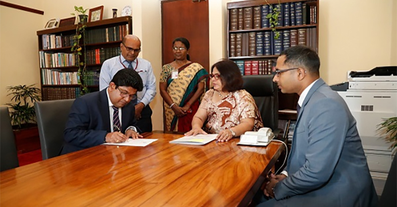 යෝෂිතගේ පාරේ ගිය චමින්ද බිල්ලට…