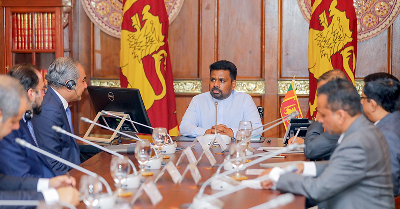 නාමල් පුපුරා යයි