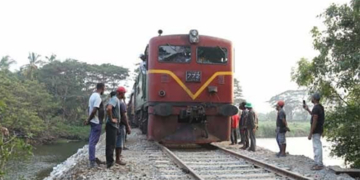 දිට්වා අබලන් කළ පුත්තලම දක්වා දුම්රිය මාර්ගයේ ධාවනය නැවතත් අද සිට