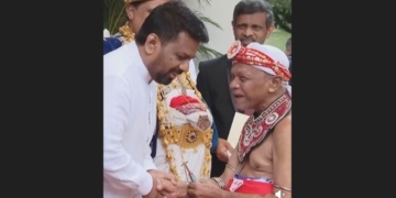 හිස නවා ආචාර කිරීම කොතරම් හැඟීම්බර වූවාද?